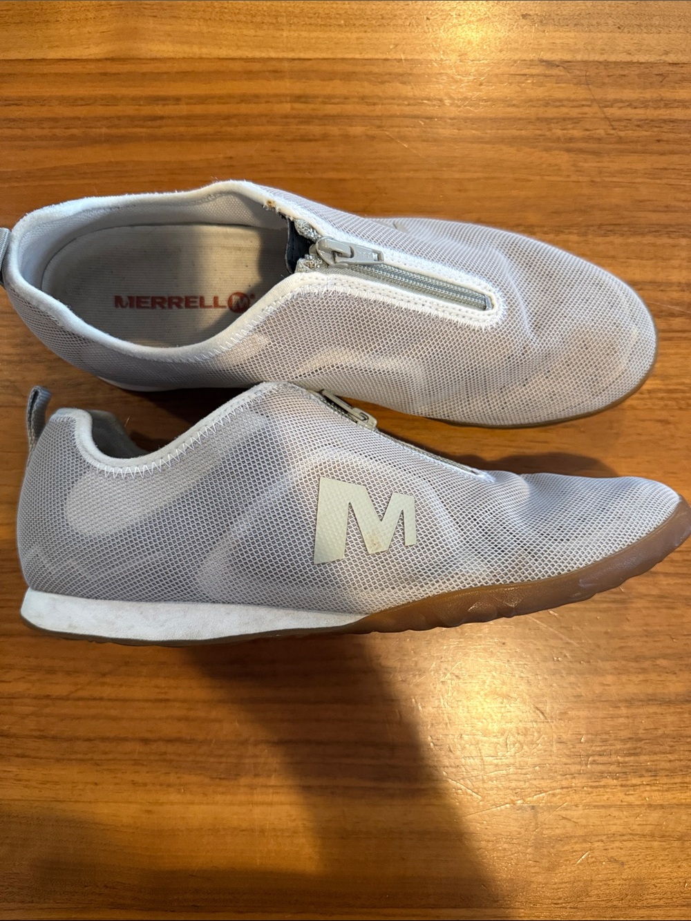 Women’s Merrell civit zip up mesh sneaker sz 1m